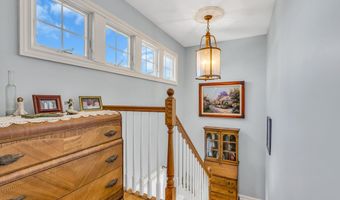221 Magnolia Dr, Bayville, NJ 08721