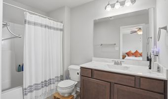 725 17th St SE, Altoona, IA 50009