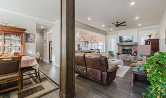 7424 Northwood Dr, Benton, AR 72019