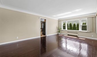 114 Interlochen Dr, Algonac, MI 48001