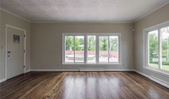 525 N Hametown Rd, Akron, OH 44333