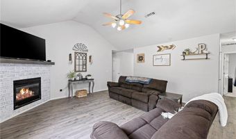 2 Leawood Pl, Bella Vista, AR 72715