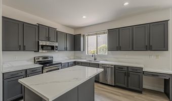 180 W ROADRUNNER Dr, Chandler, AZ 85286