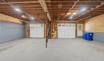 252 Wolf Rock Rd, Exeter, RI 02822