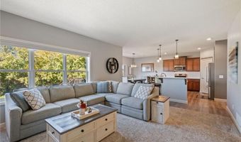 6877 Lasalle Cir NE, Albertville, MN 55301