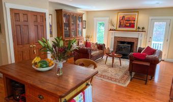 2 Parker Farm Ln, Amherst, NH 03031