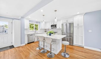 74 Rhinecliff St, Arlington, MA 02476