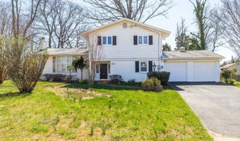 3923 FOREST GROVE Dr, Annandale, VA 22003