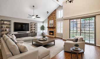 14900 Le Grande Dr, Addison, TX 75001