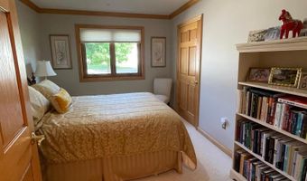 1205 26th St SW, Austin, MN 55912
