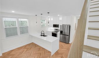 904 E 33rd St, Savannah, GA 31401