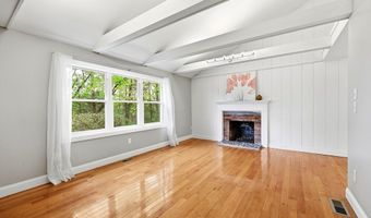 1185 Bay Rd, Amherst, MA 01002
