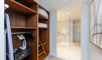 2139 Kuhio Ave 2908, Honolulu, HI 96815