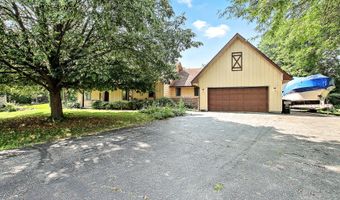 40553 N Trinity Ln, Antioch, IL 60002