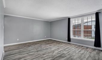 917 Claytonbrook Dr 1, Ballwin, MO 63011