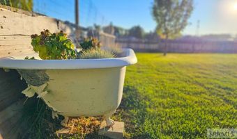 210 E Salmon Ave, Arco, ID 83213