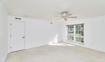 974 Claytonbrook Dr 1A, Ballwin, MO 63011