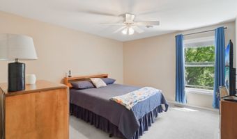 305 BUCKINGHAM Dr, Algonquin, IL 60102