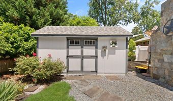 6501 STONEHAM Rd, Bethesda, MD 20817