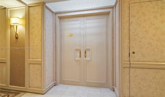 20281 E Country Club Dr 604, Aventura, FL 33180