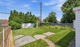15924 Hanover Ave, Allen Park, MI 48101