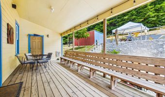 10730 W End Rd, Arcata, CA 95521