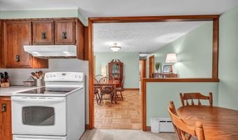 6 Woodlawn Dr, Cromwell, CT 06416