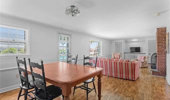 172 Eustis Ave, Newport, RI 02840
