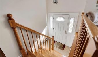 1 Midlands Dr, East Greenwich, RI 02818