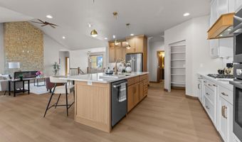 266 E SWEETWATER Way, Appleton, WI 54913