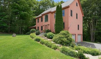 40 Lakewood Dr, Alton, NH 03810