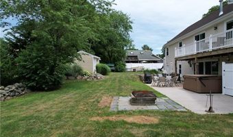 163 Winterberry Rd, Narragansett, RI 02874