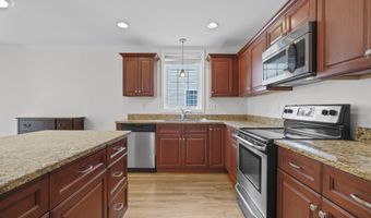 6 Mystique Ln 6, Cromwell, CT 06416