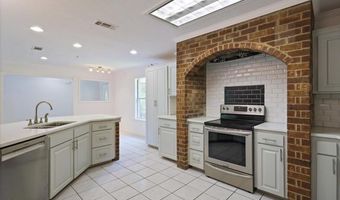 354 Lakeway Dr, Brandon, MS 39047