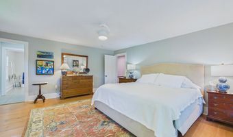 1059 Washington St, Bath, ME 04530