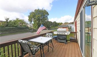56 Bayview Pkwy, Middletown, RI 02842