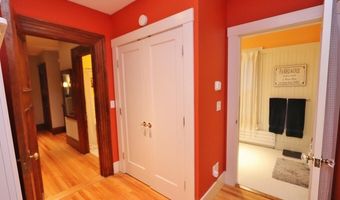 15 McKinley St, Bangor, ME 04401