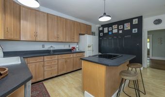 58 Maple Ave 58, Andover, MA 01810
