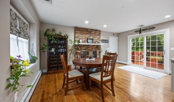 5 Smith Pl, Cheshire, CT 06410