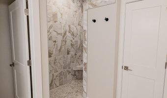 727 E Lexington Ln, Andover, KS 67002