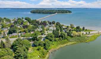 16 US-1, Falmouth, ME 04105