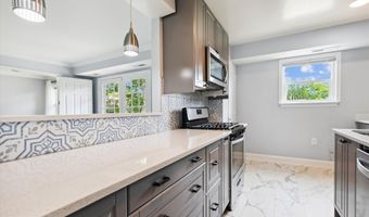 5909 QUANTRELL Ave 203, Alexandria, VA 22312