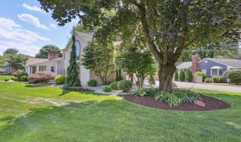 103 Glenbrook Dr, Cheshire, CT 06410