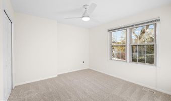 34 N GARFIELD St, Arlington, VA 22201