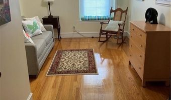 65 Merton Rd 6, Newport, RI 02840