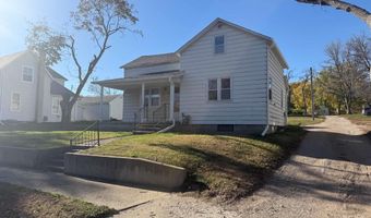 704 3rd Ave, Alton, IA 51003