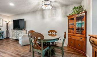 104 Clubhouse Dr, Bella Vista, AR 72715