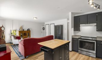 1630 SE Tempest Dr 10, Bend, OR 97702