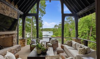 37 Holly Ln, Alexander City, AL 35010