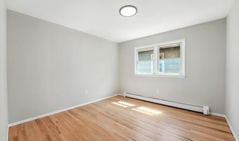 16 OAK St, Bayonne, NJ 07002